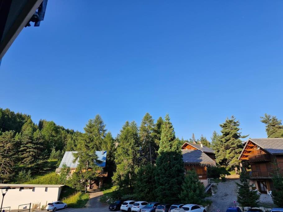Appartement Au Pied Des Pistes La Joue du Loup Dış mekan fotoğraf